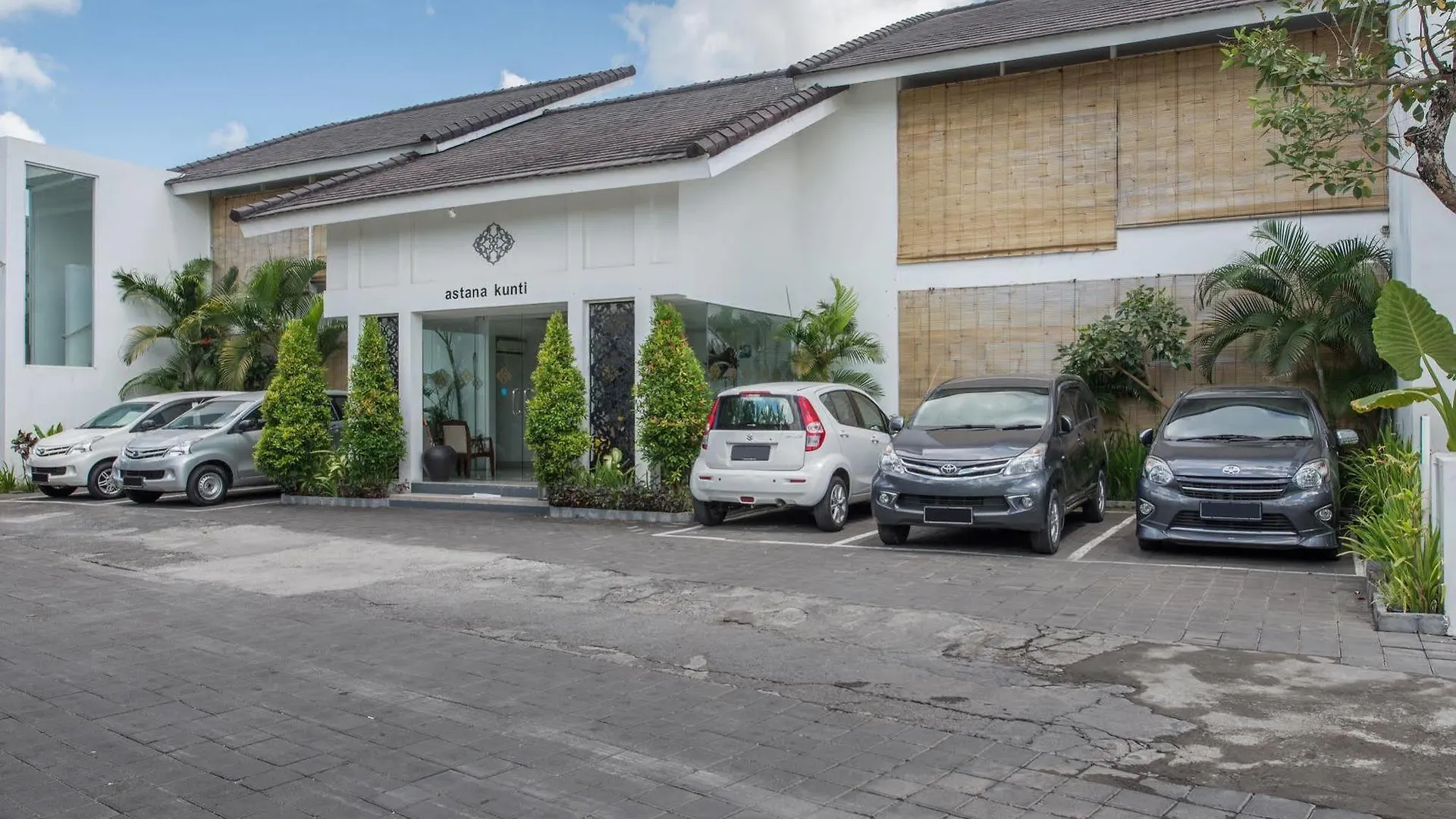 Astana Residence Seminyak  Hotel